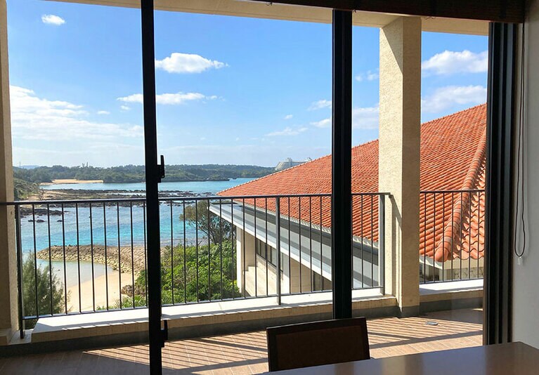 オンラインでの打ち合わせに大活躍なリージェンシーラウンジの会議室。