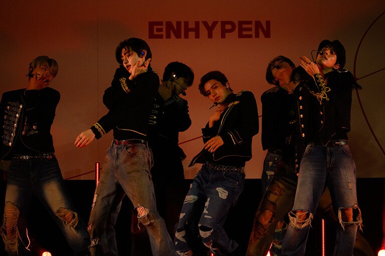 妖艶なパフォーマンスで魅せたENHYPEN