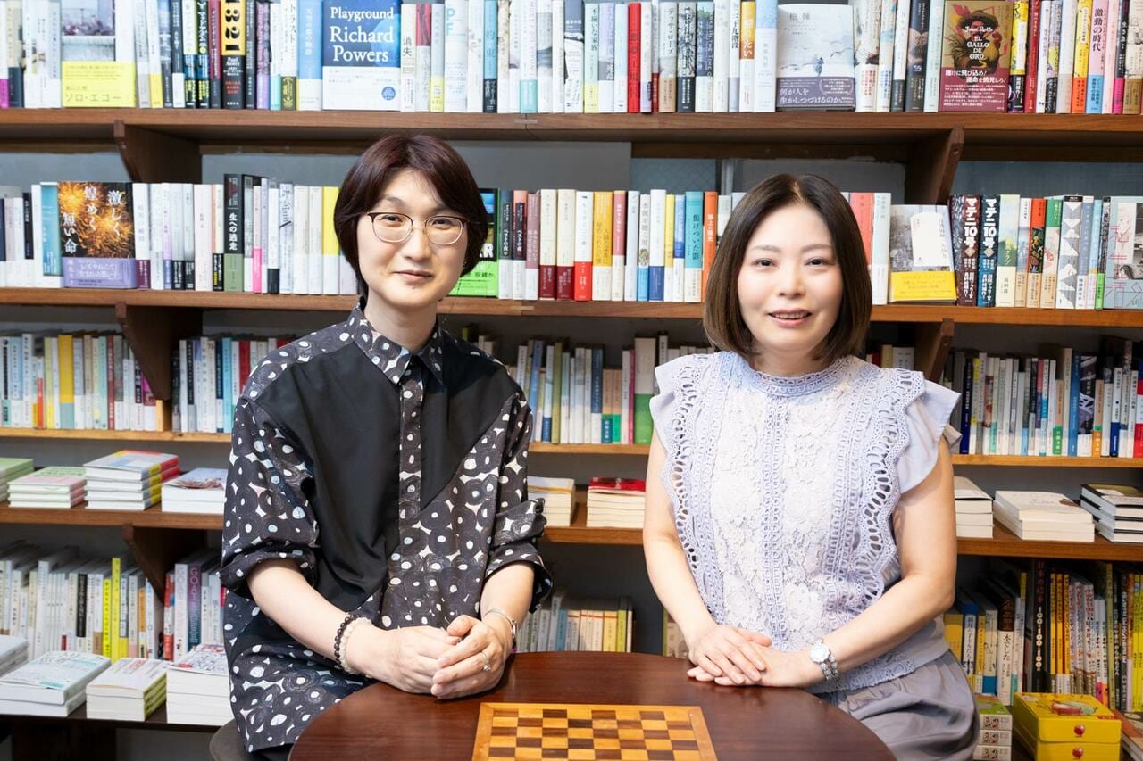 （左から）堀田季何、秋田麻早子