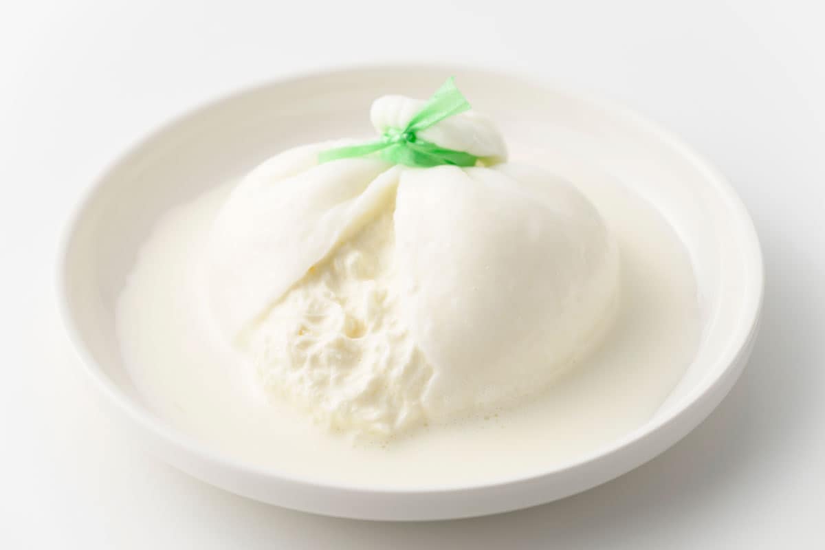 ブッラータはイタリア語で“バターのような”という意味。