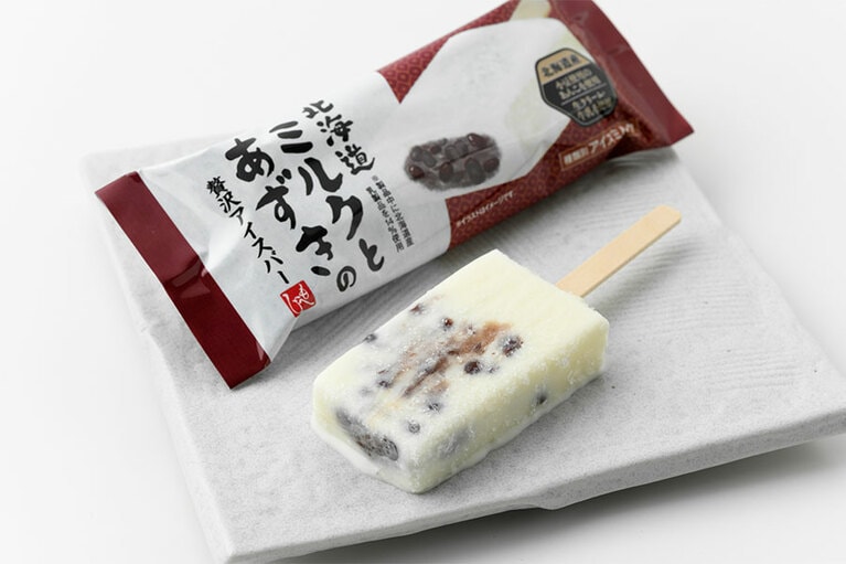 もへじ 北海道ミルクとあずきの贅沢アイスバー 175円(70ml)。