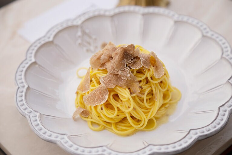 お腹に余裕があれば、「ピエモンテ産白トリュフ 卵パスタ」3,500円もおすすめ。