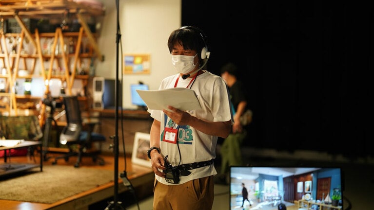 日本テレビ所属の監督兼ディレクター。主な担当番組は「イザミと東京03」のほか、「有吉の壁」「有吉ゼミ」「マツコ会議」「笑う心臓」など。