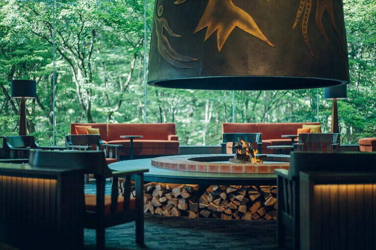 “渓流スイートルーム”からは国立公園の自然を望む。