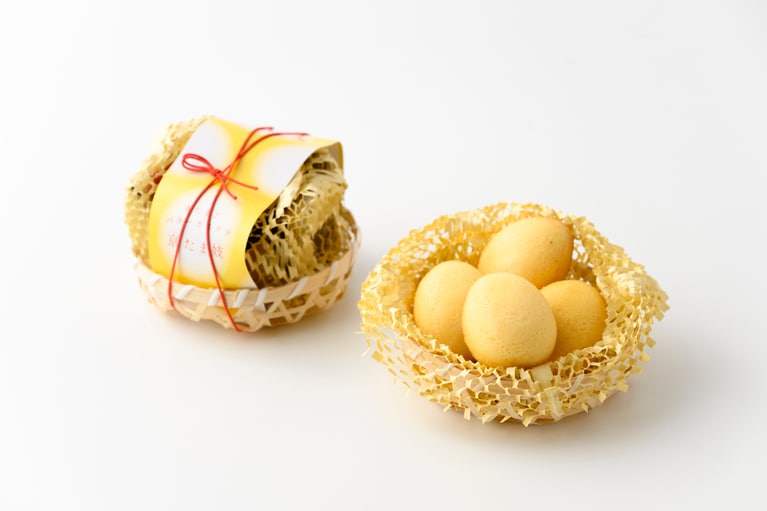 赤たまごバターカステラ 京たま妓 各864円（4個入り）。