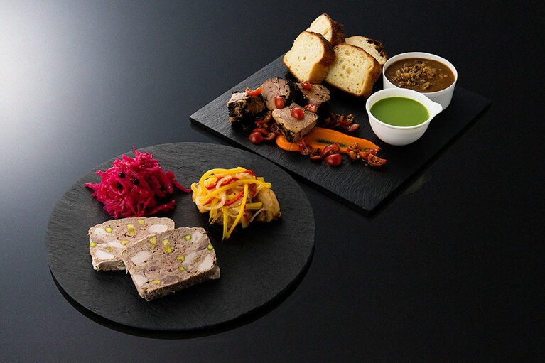 Specialty Christmas Gift Box 8,640円／LA BONNE TABLE