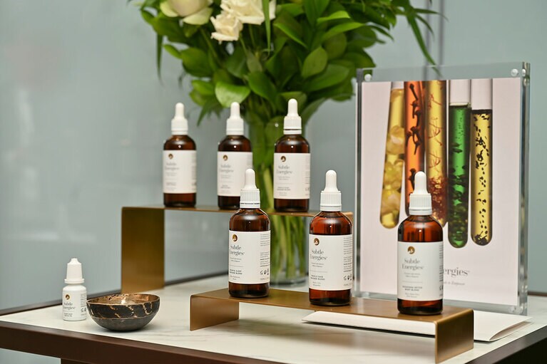 オーストラリアのスキンケアブランド「サトル エナジーズ」を使ったトリートメントは60分215トルコリラ～。