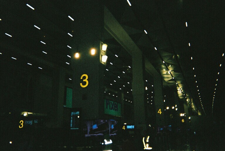 手荷物検査場。